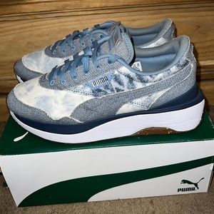 Denim Pumas (W)